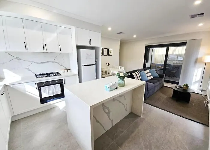Professional Single 2 Walk To Curtin Uni * Naperville